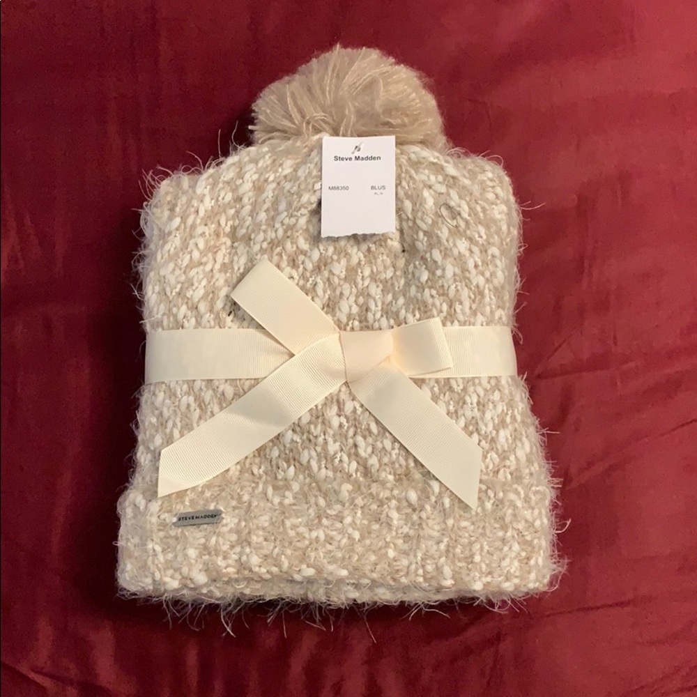 NWT STEVE MADDEN HAT & SCARF SET✨